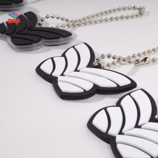 Amostra grátis! Hangtag de silicone de PVC de tecido personalizado de excelente qualidade em acessórios de vestuário fabricados na China